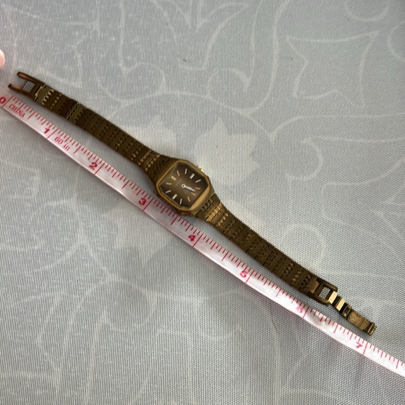 Novex watch tiger eye inspired face gold tone hardware unique joint band unisex - Picture 9 of 10